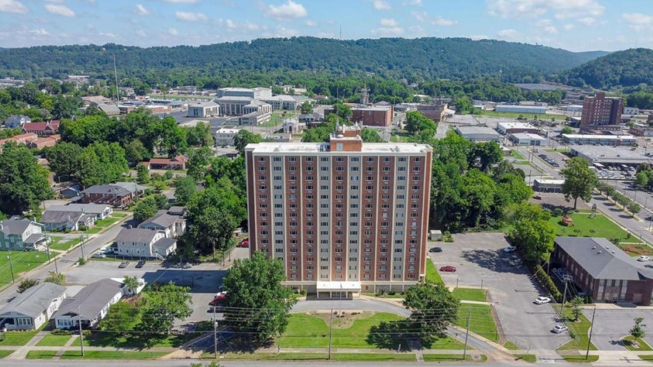 Cozy 1 Bedroom Apartment In Downtown Gadsden, Al Luaran gambar